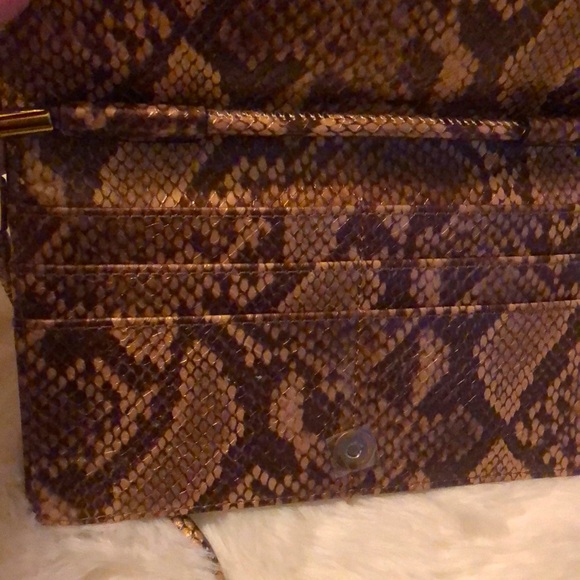 NWOT RZ Gold & Brown Animal Print Crossbody Wallet Gold Accents - Picture 5 of 9